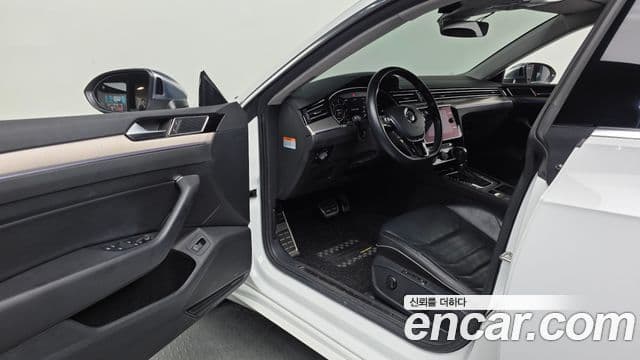 Volkswagen Arteon 2019 — Şəkil 32/32