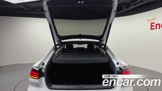 Volkswagen Arteon 2019 — Şəkil 19/32