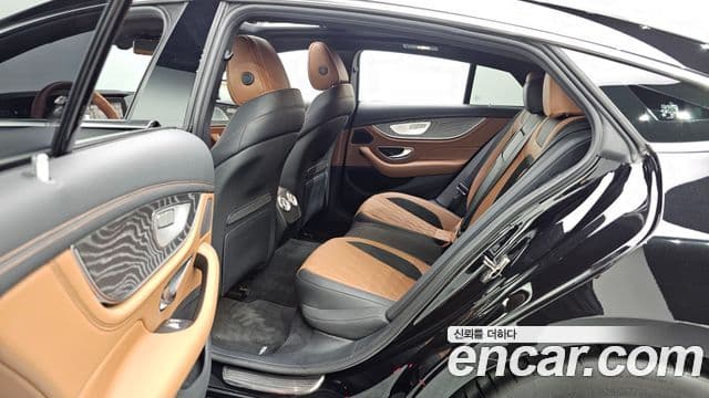 Mercedes-Benz AMG GT 2024 — Photo 15/31