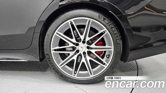 Mercedes-Benz AMG GT 2024 — Photo 7/31