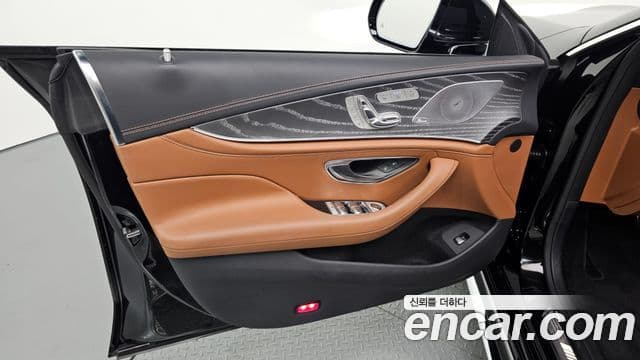 Mercedes-Benz AMG GT 2024 — Photo 21/31