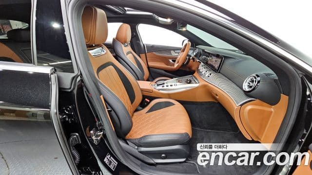 Mercedes-Benz AMG GT 2024 — Photo 3/31