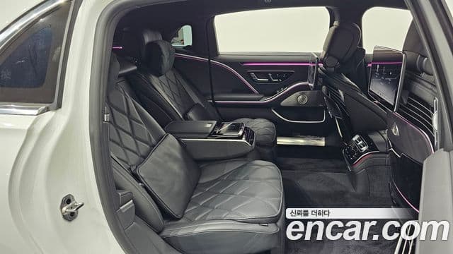 Mercedes-Benz S-Class 2024 — ფოტო 31/33