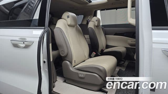 Kia Carnival 2024 — Şəkil 22/39