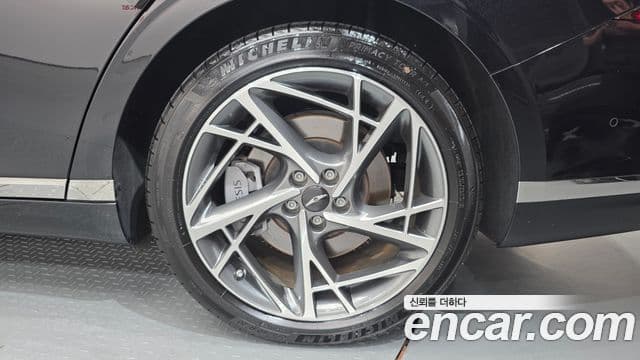 Genesis G90 2022 — Photo 9/39