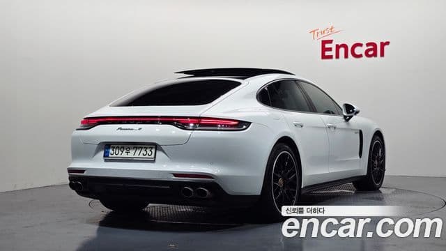 Porsche Panamera 2021 — Photo 16/20