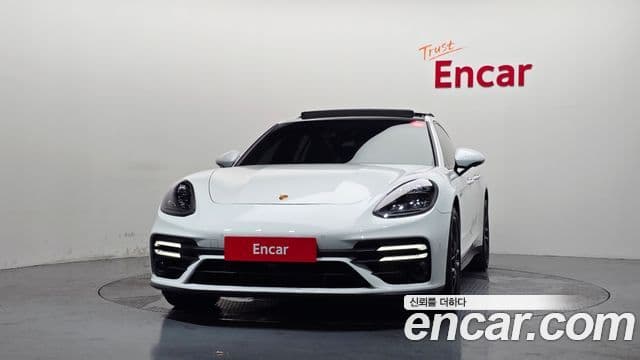 Porsche Panamera 2021 — Photo 19/20