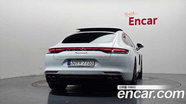 Porsche Panamera 2021 — Photo 5/20