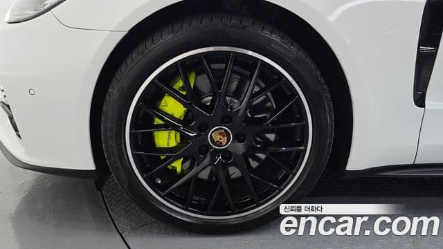 Porsche Panamera 2021 — Photo 13/20