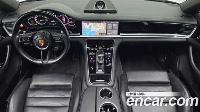 Porsche Panamera 2021 — Photo 4/20