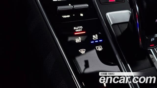 Porsche Panamera 2021 — Photo 18/20