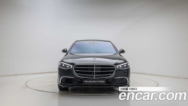 Mercedes-Benz S-Class 2025 — Photo 14/19