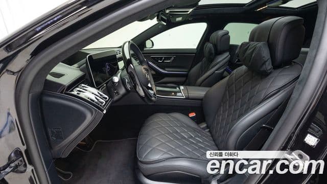 Mercedes-Benz S-Class 2025 — Photo 10/19