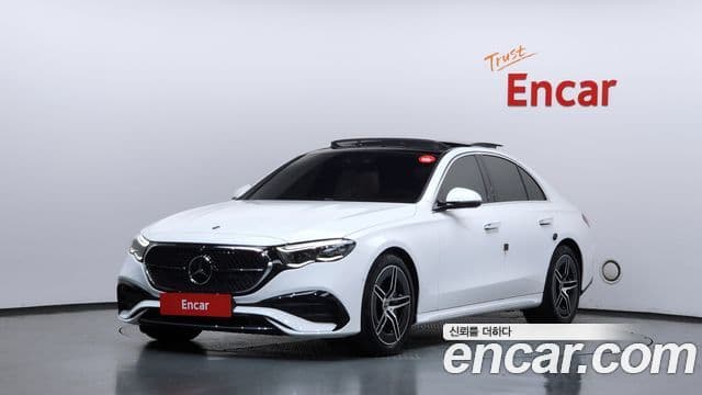 Mercedes-Benz E-Class 2025 — Photo 11/35