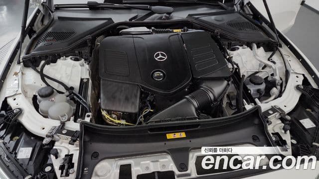 Mercedes-Benz E-Class 2025 — Photo 29/35