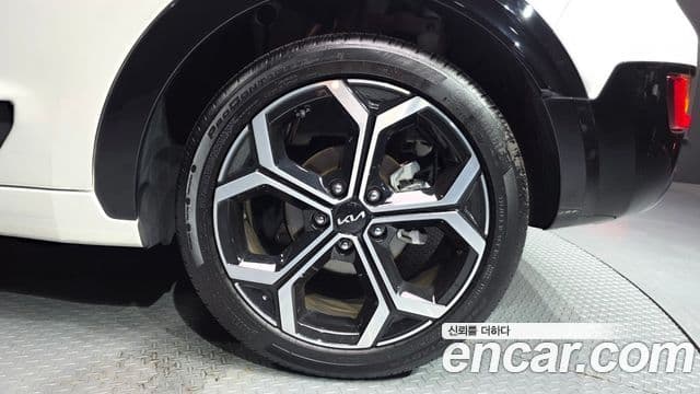Kia Niro 2025 — Şəkil 4/33