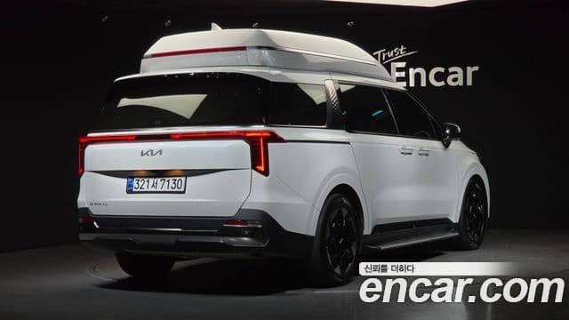 Kia Carnival 2024 — Şəkil 17/39