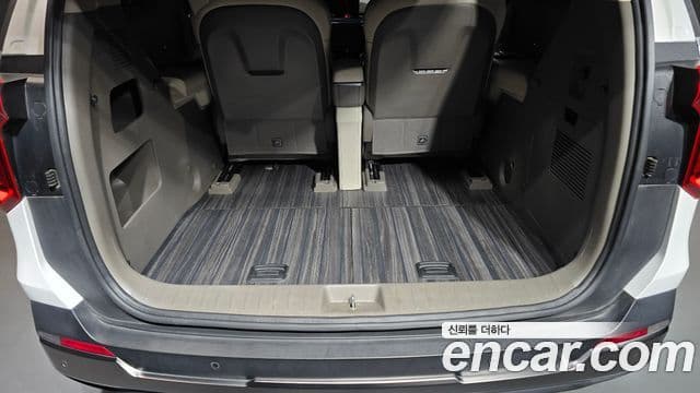 Kia Carnival 2024 — Şəkil 24/39