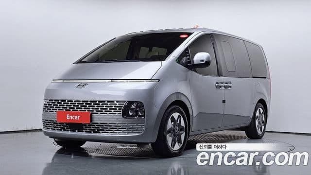 Hyundai Staria 2023 — Фото 1/20