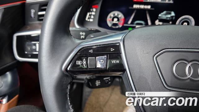 Audi A6 2020 — ფოტო 13/39