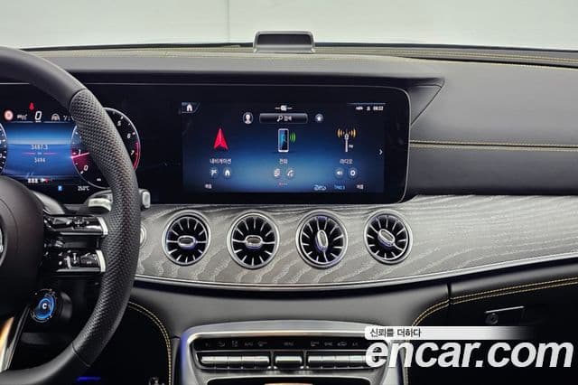 Mercedes-Benz AMG GT 2025 — Photo 3/20