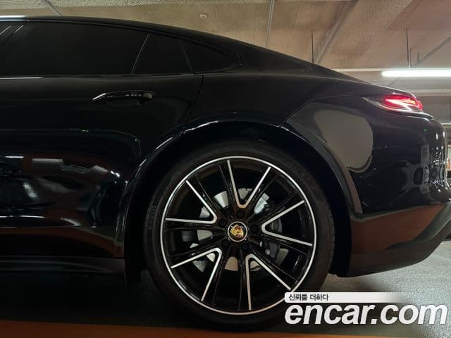 Porsche Panamera 2023 — ფოტო 3/20