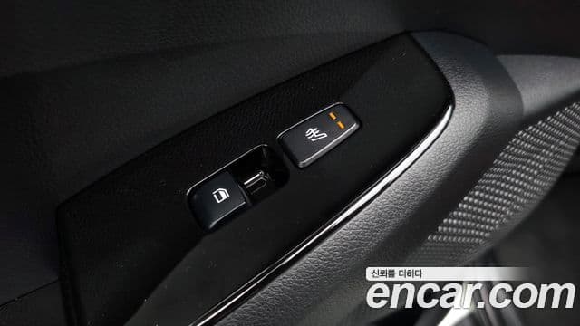 Kia Seltos 2023 — ფოტო 22/30