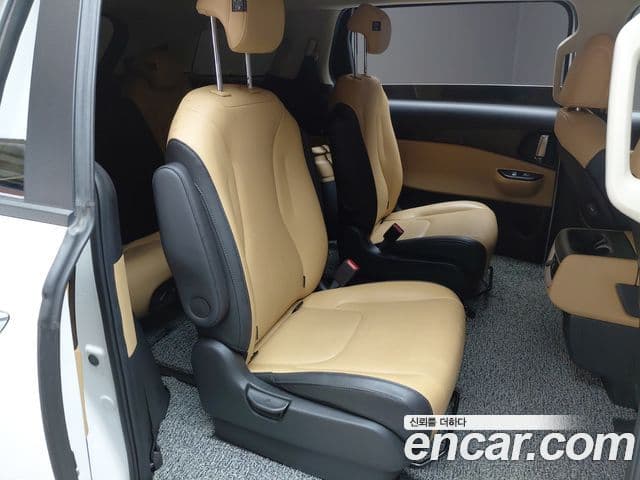 Kia Carnival 2022 — Фото 11/20