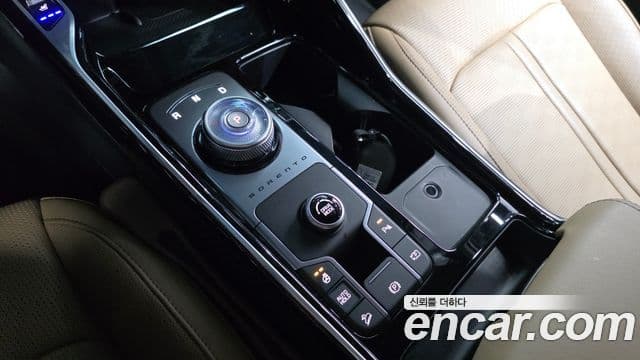 Kia Sorento 2024 — Фото 9/20