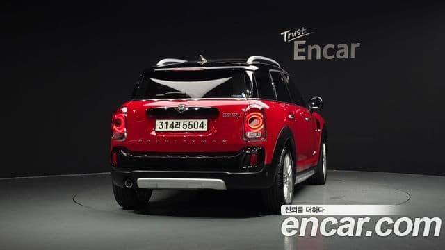 Mini Cooper D Countryman 2019 — Фото 4/20