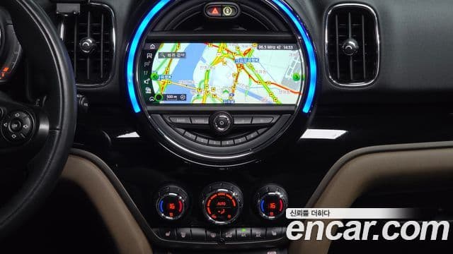 Mini Cooper D Countryman 2019 — Фото 14/20