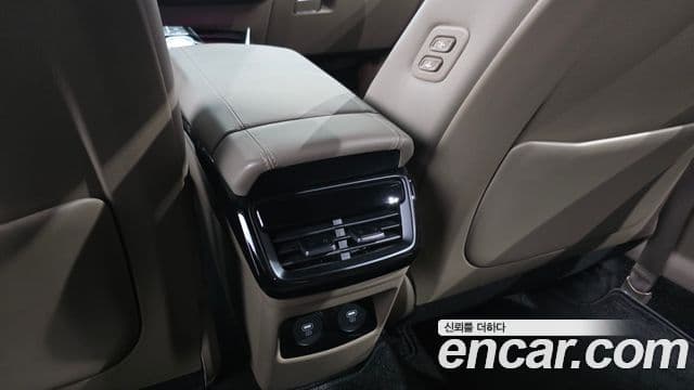 Kia K8 2023 — Photo 21/39