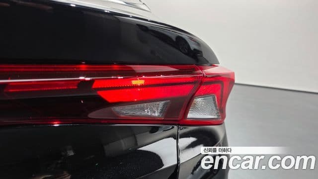 Kia K5 2023 — Şəkil 20/33