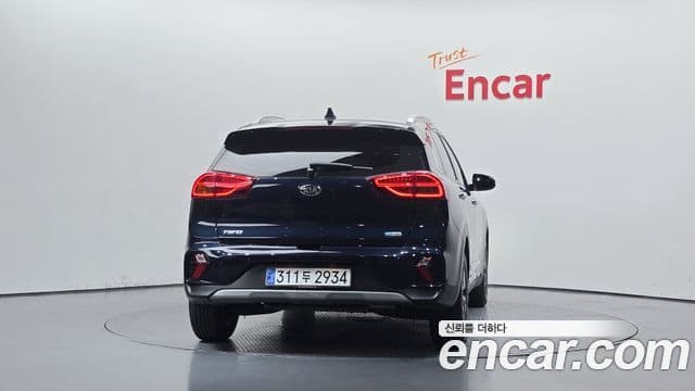 Kia Niro 2020 — Фото 3/20