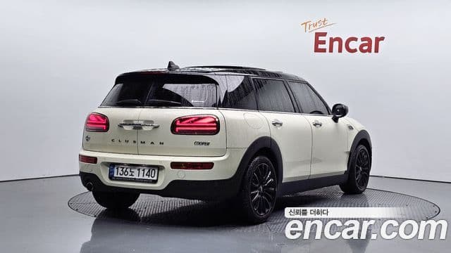 Mini Cooper Clubman 2021 — ფოტო 2/20