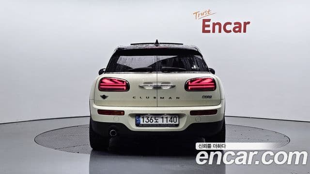 Mini Cooper Clubman 2021 — ფოტო 4/20