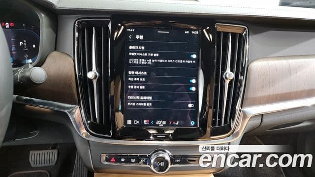 Volvo S90 2024 — ფოტო 16/20