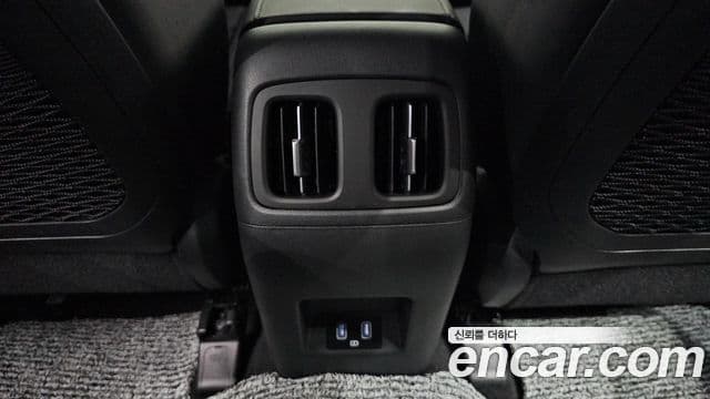 Hyundai The New Tucson 2023 — ფოტო 19/20