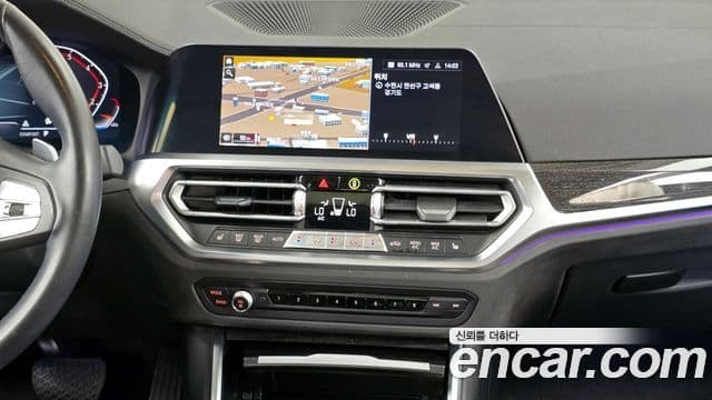 BMW 3 Series 2021 — ფოტო 14/20