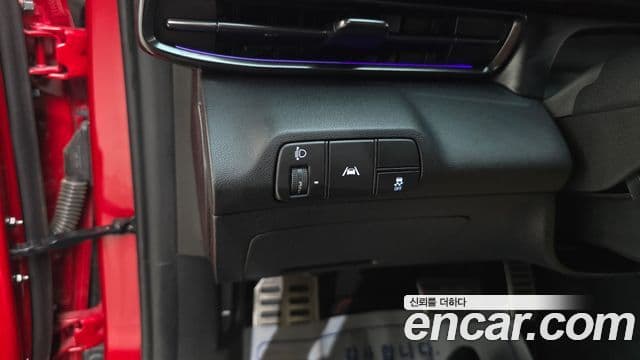 Hyundai The New Avante Hybrid 2021 — Photo 13/20