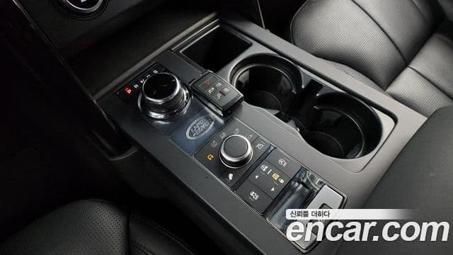Land Rover Discovery 5 2019 — Şəkil 9/20