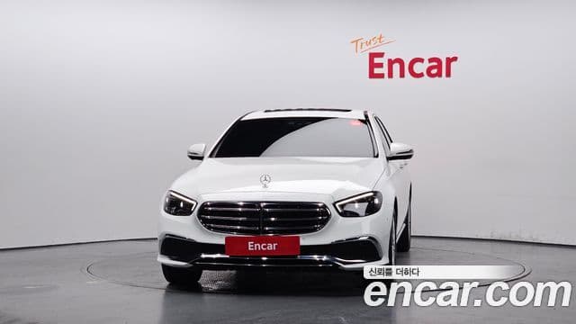 Mercedes-Benz E-Class 2023 — ფოტო 3/20