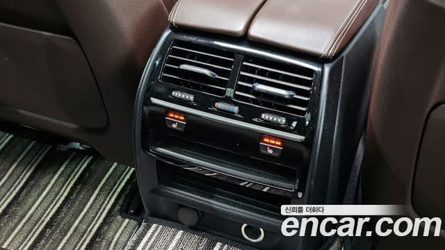 BMW 5 Series 2019 — Фото 18/20
