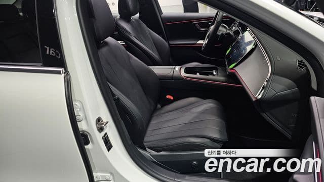 Mercedes-Benz E-Class 2025 — Şəkil 10/20