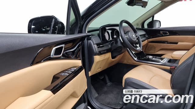 Kia Carnival 2020 — ფოტო 11/20