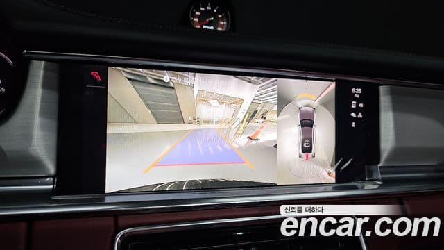 Porsche Panamera 2022 — Photo 17/20