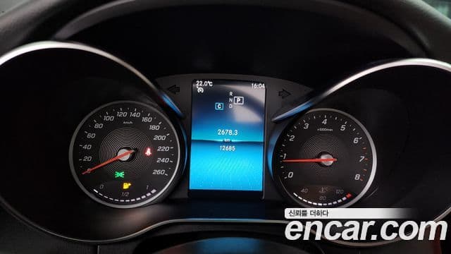 Mercedes-Benz C-Class 2019 — Фото 8/20