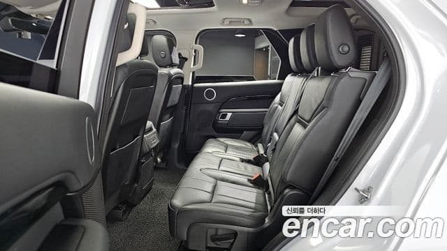 Land Rover Discovery 5 2018 — Photo 11/20