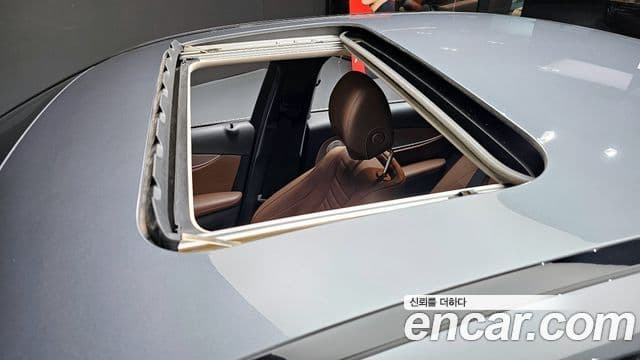 Mercedes-Benz E-Class 2019 — Şəkil 18/20