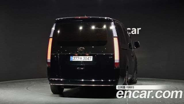 Hyundai Staria 2023 — ფოტო 4/20